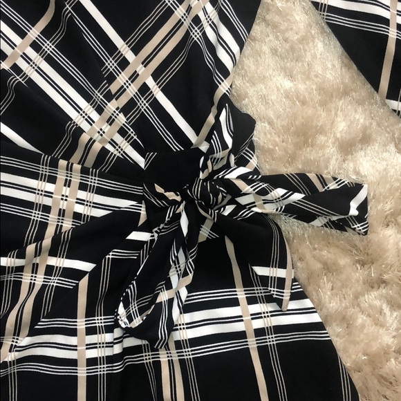 Classy Ann Taylor windowpane dress - Picture 2 of 6